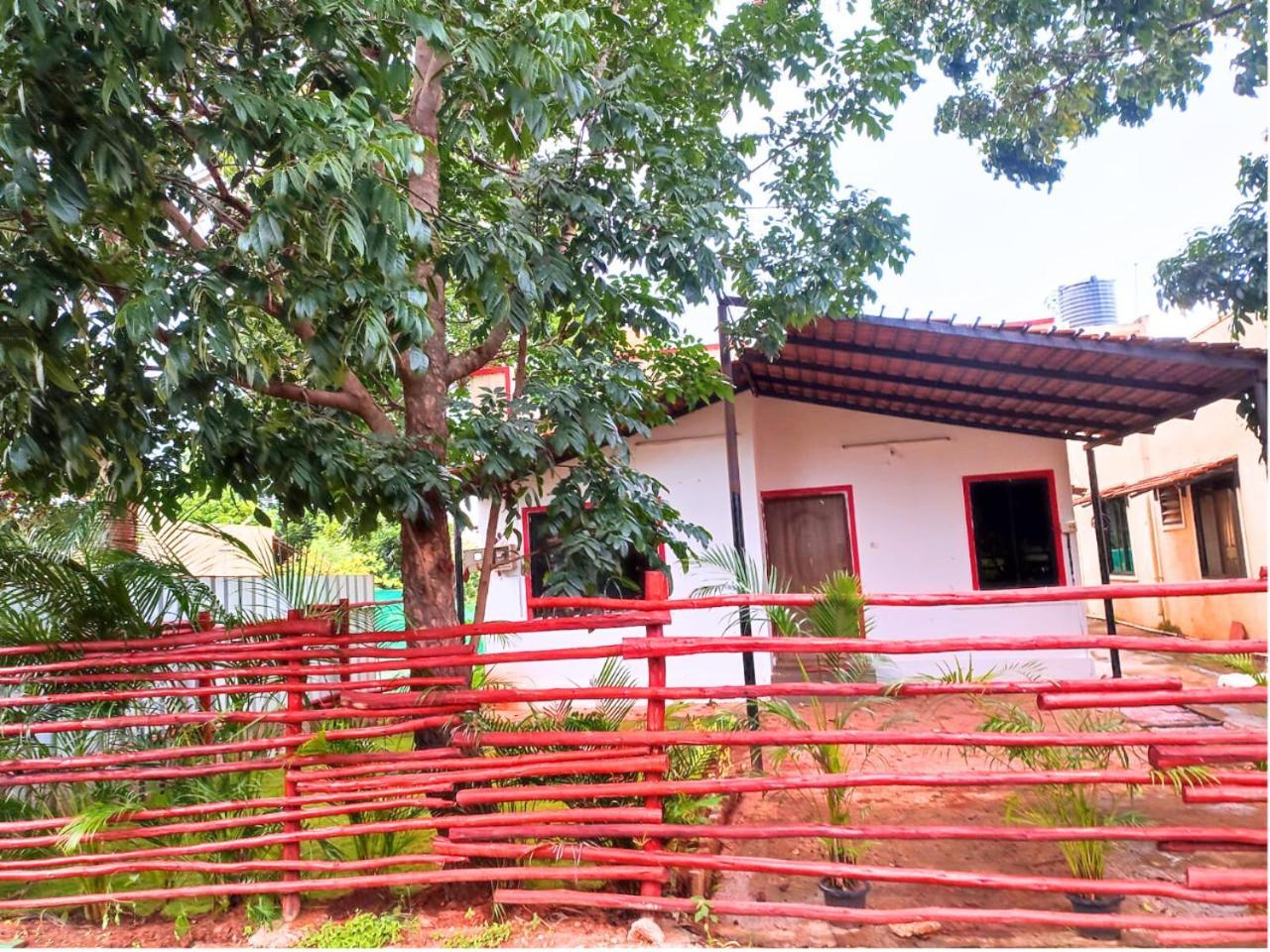 Golden Magnolia Homestay Bangalore Exterior foto